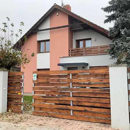 U Lesa * Nové Jirny